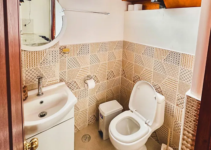 Sacred - Private In Stylish House